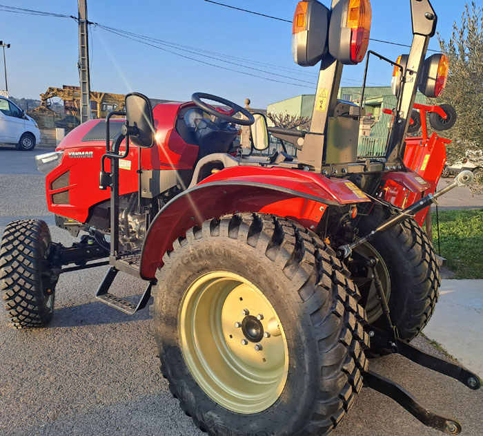 Location Tracteur compact Montpellier